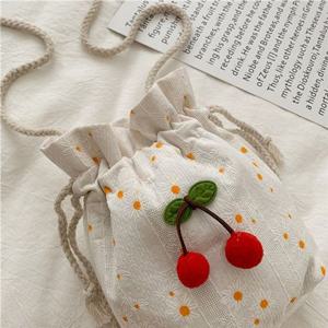 여성 데일리 앵두포인트 복조리 끈 스트랩백 미니백