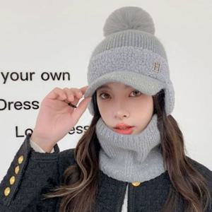 데일리 여성 겨울 따뜻한 귀도리 방울털 방한 모자