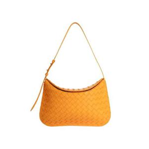 보테가 베네타 스몰 브러쉬드 레더 숄더 플랩백 탠저린 701046V1W917003