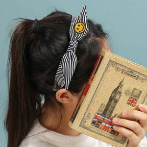 (엔젤슈슈) 스마일 자수 스트라이프 헤어밴드 화이트