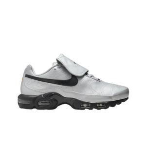 나이키 에어맥스 플러스 TNPO 울프 그레이 앤 블랙 HM6850-001