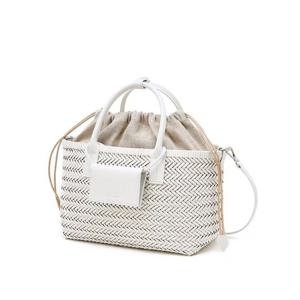 [질스튜어트] 에스테 가죽 토트 M 아이보리 JABA6E220IV