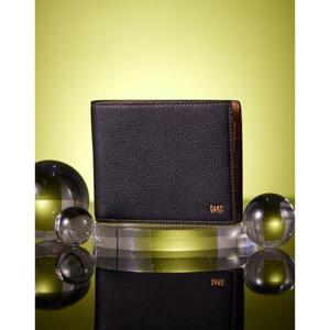 선물포장  (DBWA6E701BK) 블랙 브라운 컬러 콤비 DAKS 로고 지갑