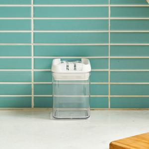 [모던하우스] 뉴 플립형 사각밀폐용기 270ML