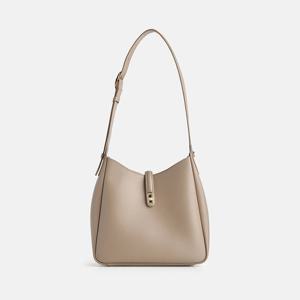 [메트로시티] 빅토리아 리베라 숄더백 미디움 M251MO7081B