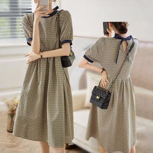 [올리비에스클로젯] 패턴 루즈핏 뒷 리본 원피스_O2505OP601B