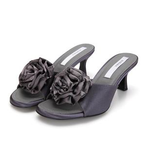 [본사운영] 바바라 패브릭 코사지 오픈 여성 플랫 샌들 6cm_BBH401