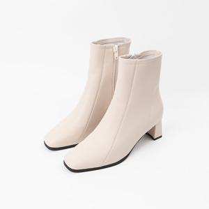 [신난다슈] 여성 앵클 부츠 힐 6cm 숏 앵글 부츠 소가죽 통굽 발편한 쿠션 GDR252092 베이지