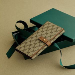 [헤지스] 브라운 시그니처 패턴 가죽 장지갑[HIWA5F883W2]