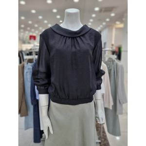 [더아이잗]백 밴딩 새틴 블라우스 IR4A0BL071BK10_DJ