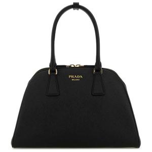 26 SS 프라다 블랙 사피아노 카프 지퍼 패스닝 미디엄 탑핸들 토트백 1BG537VMOM2A4A