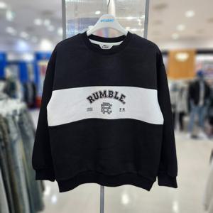 [에꼴리에]에어쿠션 스포티 절개 맨투맨티 25A04021