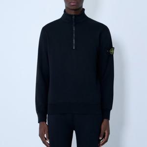 26 SS 스톤 아일랜드 콤파스 와펜 하프집업 코튼 스웨트셔츠 블랙 L1S156100070 S0051 V00