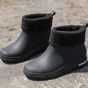 따뜻한겨울신발 남자 따뜻한 털 안감 에어굽 레인 부츠 데이트 패션