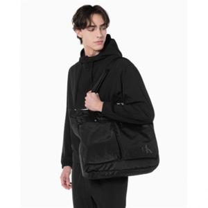 캘빈클라인 CALVIN KLEIN JEANS 블랙실버 CKJ 리버시블 헬멧 쇼퍼백 HH3841 001 HH3841001 396798