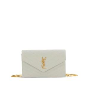 26SS 생로랑 CASSANDRE ENVELOPE CHAIN 왈렛 IN GRAIN DE POUDRE 레더 857605BOW019207 TP573542540