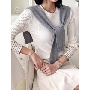 [올리비에스클로젯]어깨숄 레이어드 니트_O2603AC006A