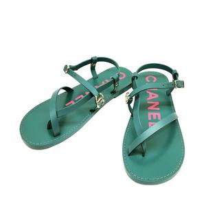 (명품) 샤넬 G39856 프린티드 카프스킨 플랫 샌들