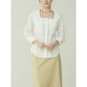 [헤레이스]스퀘어넥 어반 유니크 블라우스_YMSH26SS219