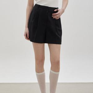 [씨씨콜렉트] 볼륨 턱 숏 팬츠_C262MSA051