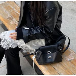 [질스튜어트핸드백][AUBE] 가죽 오브 장식 크로스백 S 블랙 JABA6F106 BK