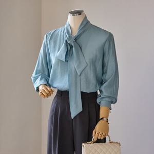 [커스텀에이블] 타이넥 블라우스_T2604BL047A