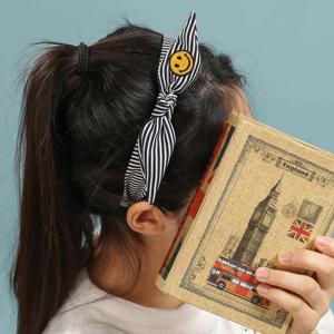 헤어밴드 화이트 스트라이프 스마일 엔젤슈슈 자수