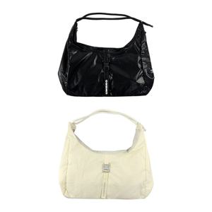 엄브로 레이트 체크아웃 스트랩 숄더백 UQ223CBG42