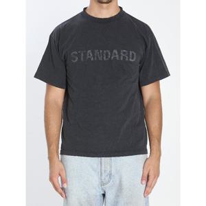 발렌시아가 텍스트 프린트 클래식 크루넥 티셔츠 850261TTVC7 1