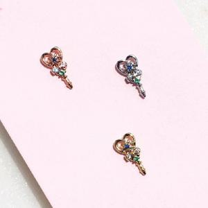 [폭스타일] [낱개판매] 사랑은 열린 문 하트 트라거스 피어싱