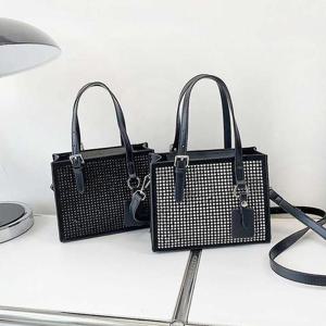 [라일리] Rly 크로스 스터드 사각 여성 소프트한 고퀄리티 토드백