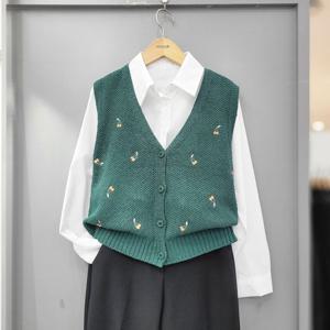 [무자크]체리자수 단추니트조끼 P3KV02