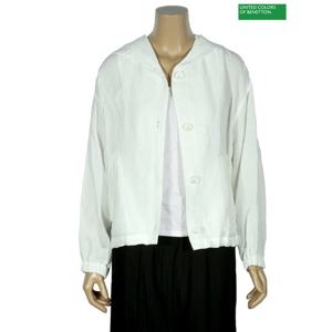 베네통 유성점 백 레터링 버튼 후드 숏점퍼 BAJPF2431