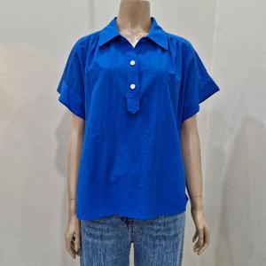 [더아이잗]더아이잗 루즈핏 셔링 오픈 칼라 블라우스 IR7M0BL731