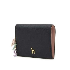 [헤지스ACC]HIWA2F613BK [LEENA]블랙 가죽 골드퍼피 로고 레터링장식 2단 반지갑