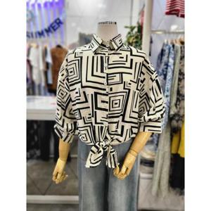 밸리걸 세이브존01 패턴 프론트 타이 크롭 셔츠 605131