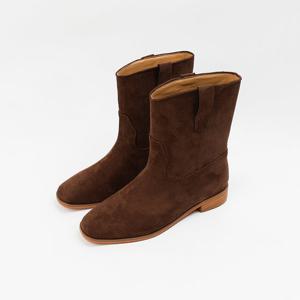 [신난다슈] 여성 앵클부츠 2cm 통넓은 숏 앵글 부츠 스웨이드 발편한 통굽 ST251842 브라운