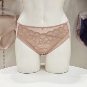 [트라이엄프] 딥브이 드리밍 리본 노라인 헴팬티 TEWBP711 BE