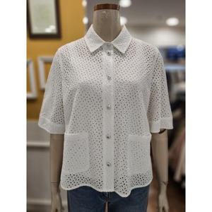 BCBG 세이브존01 스퀘어 레이스 블라우스 B5C7B417