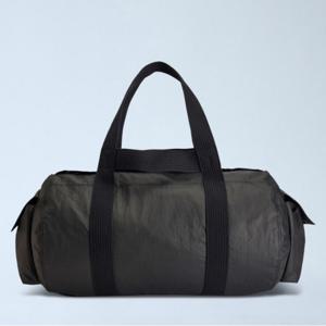 26 SS 와이쓰리 요지야마모토 로고 디테일 멀티포켓 더플백 블랙 KD0198