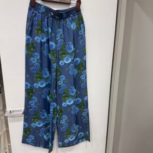 [르니앤맥코이]플라워패턴 와이드팬츠MN07SD700_YS