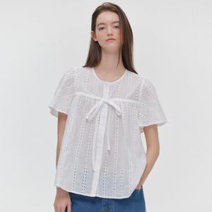 [마리끌레르] [정가79,000원] 레이스 라운드넥 리본 블라우스(MAGBBL02MWH)