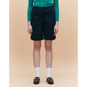 헤지스 여성 25SS 스테디셀러버뮤다네이비 슬림 숏 치노 팬츠 WSPA5BC42N2