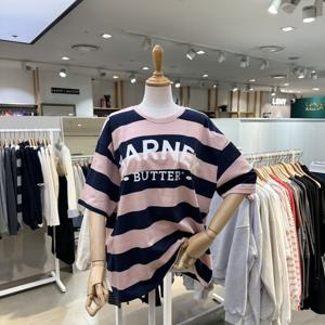 [에잇컨셉] 바니 큰 단가라 반팔티 C26D7FTS127