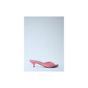 26 SS 프라다 여성 페이턴트 가죽 키튼 힐 뮬 pra0264011pin