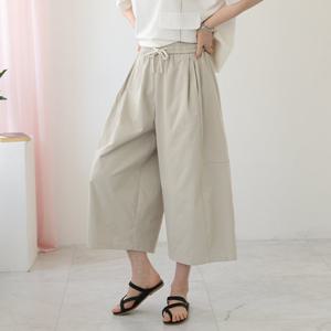 [웬디즈갤러리]볼륨 와이드 8부 팬츠 /여성 허리밴딩 군살커버 스트링 UPT115