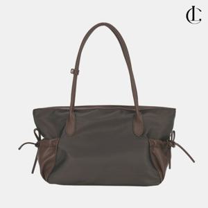 엘케이트 여자 데일리 심플 가방 빅 스퀘어 스트럭처드 리본 스트랩 숄더백 LANTB007