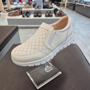 엘칸토 HC11 소가죽 여성 슬립온 O5V4U61H310