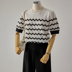 [커스텀에이블] 지그재그 배색 퍼프소매 니트_T2604KN060B