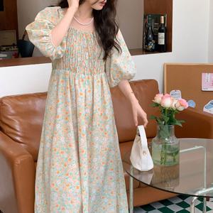 슈팅스타 / 플로럴 바스트 주름 퍼프소매 A라인 원피스 913258